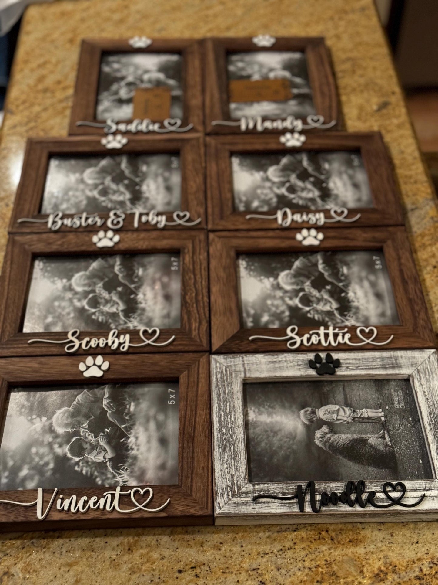 Pet Picture Frame with Name Custom Dog Photo Frame Cat Paw Print Frame Personalized Pet Gift for Pet Owners Pet Memorial Keepsake
