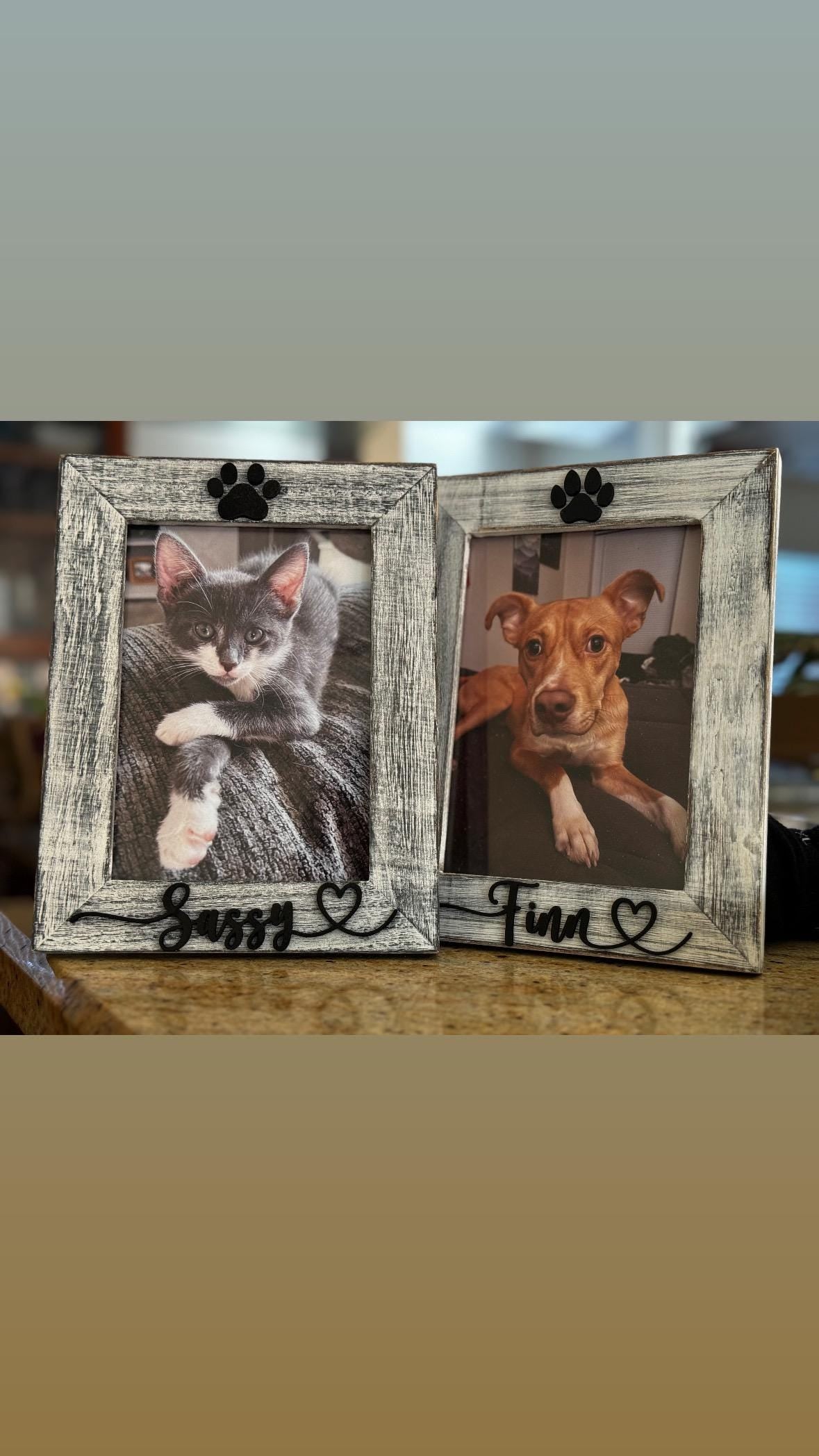 Pet Picture Frame with Name Custom Dog Photo Frame Cat Paw Print Frame Personalized Pet Gift for Pet Owners Pet Memorial Keepsake