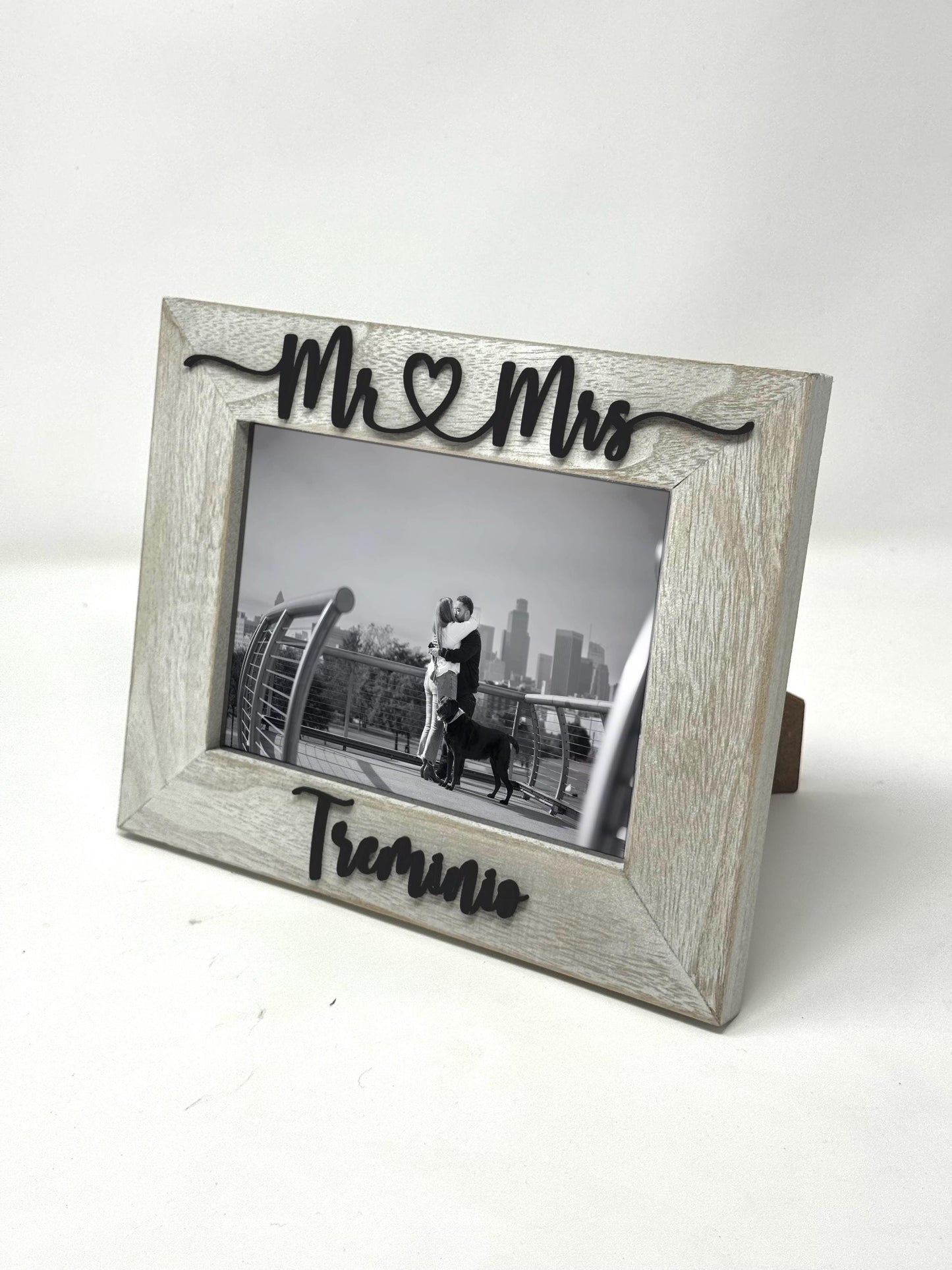 Mr and Mrs Picture Frame with Last Name Personalized Wedding Photo Frame Newlywed Gift with Established Date Rustic Wooden Frame for Couple